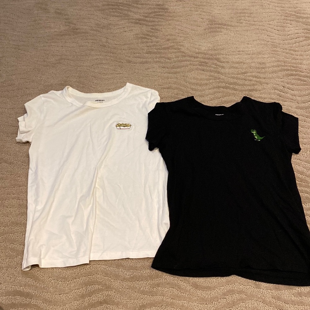 ARITIZIA SUNDAY BEST GRAPHIC TEE BUNDLE